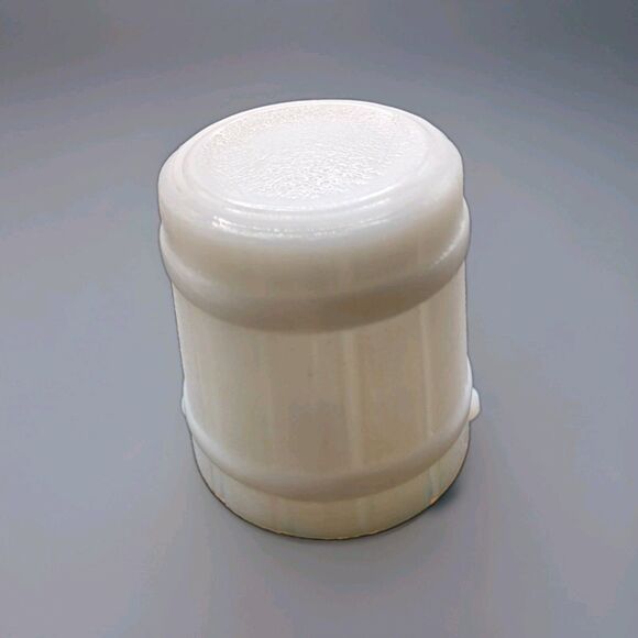 Opal 50's Vintage White Milk Glass Wood Pattern Water Bucket Pail Single Ashtray - Picture 8 of 10